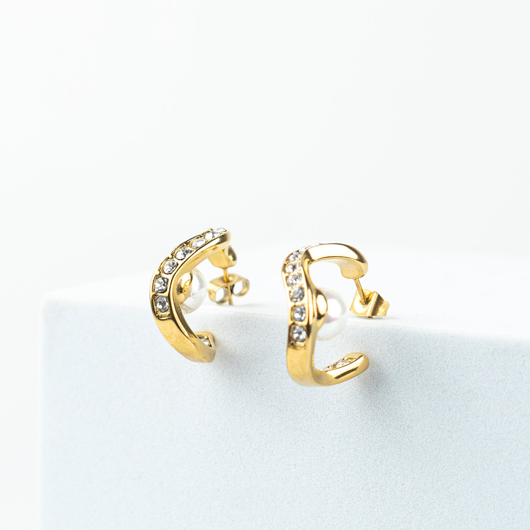 Faye Pearl Studs