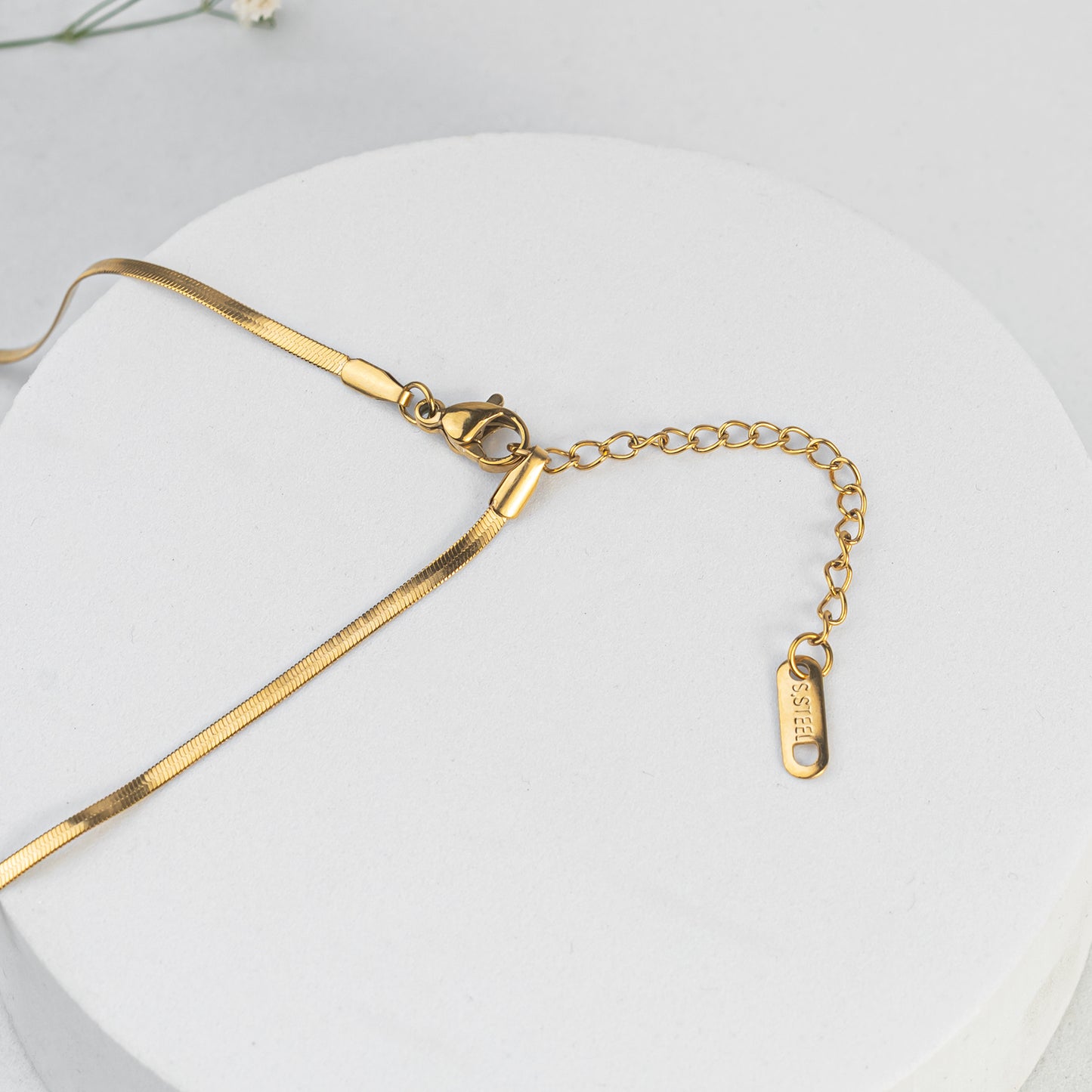 Dainty Bow Necklace