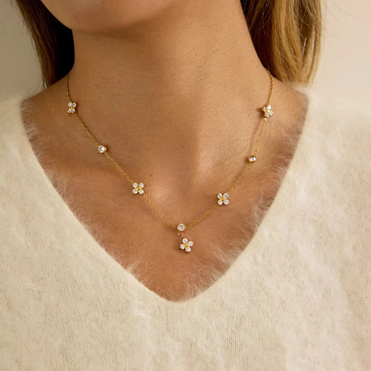 Flora Necklace