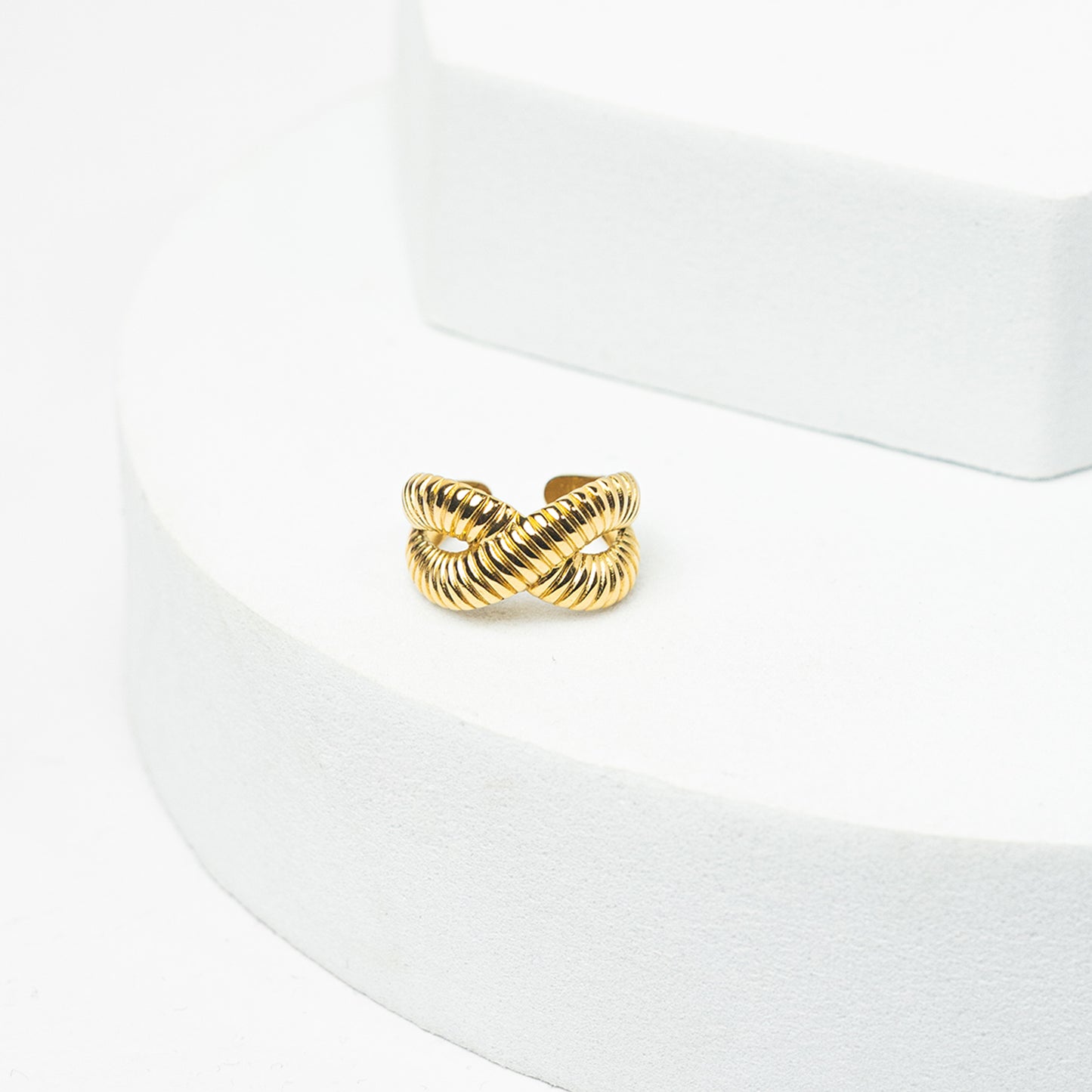 Serpentine Ring