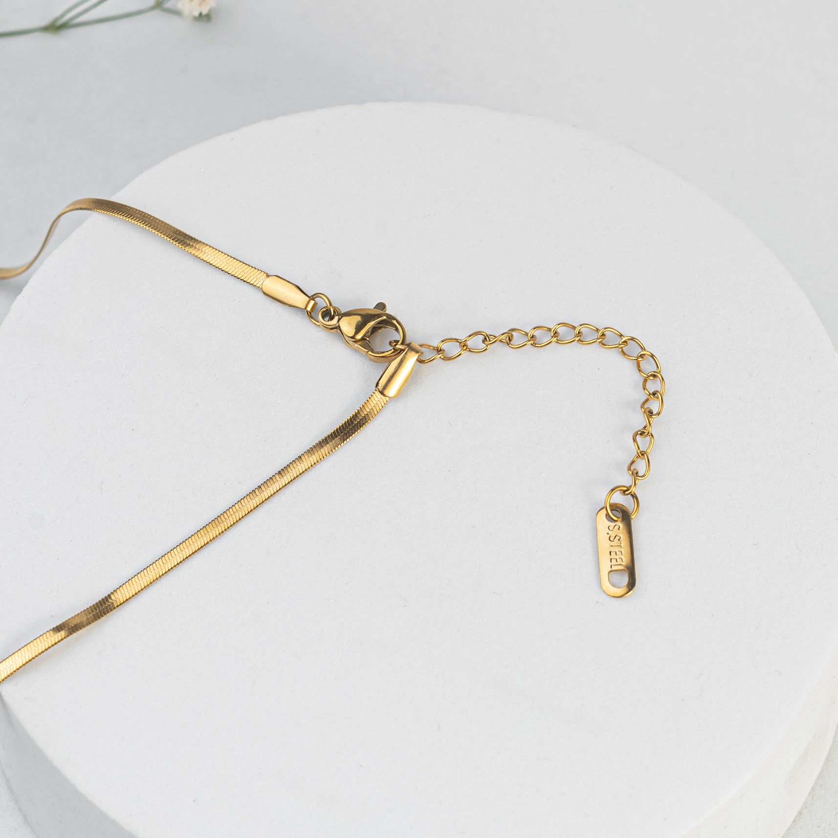 Dainty Bow Necklace
