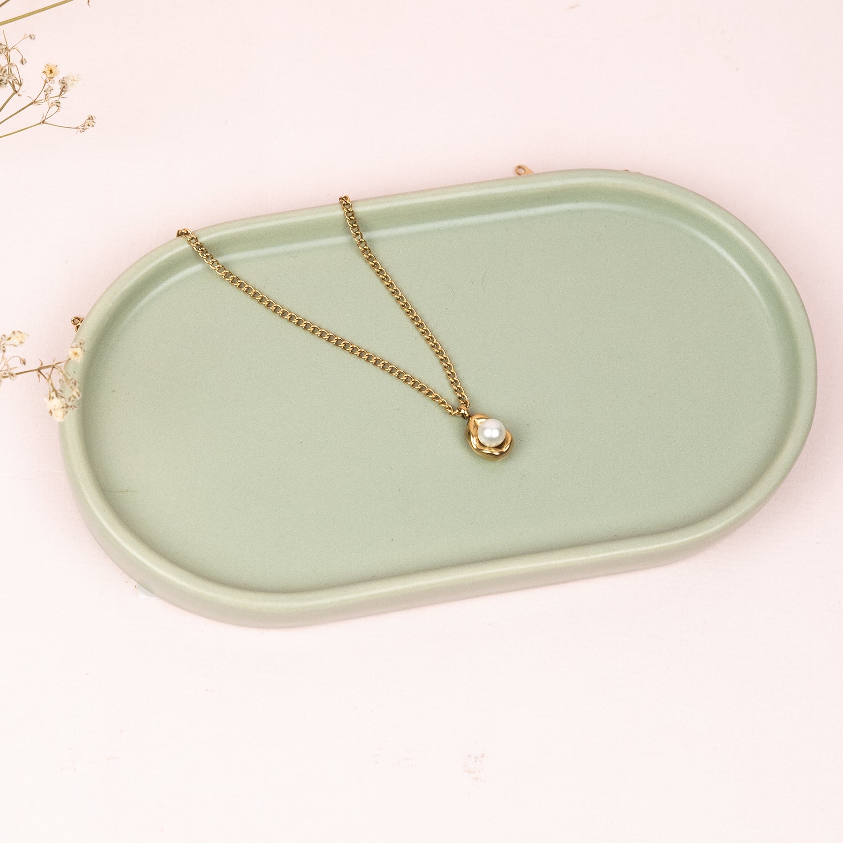 Hanging Pearl Necklace