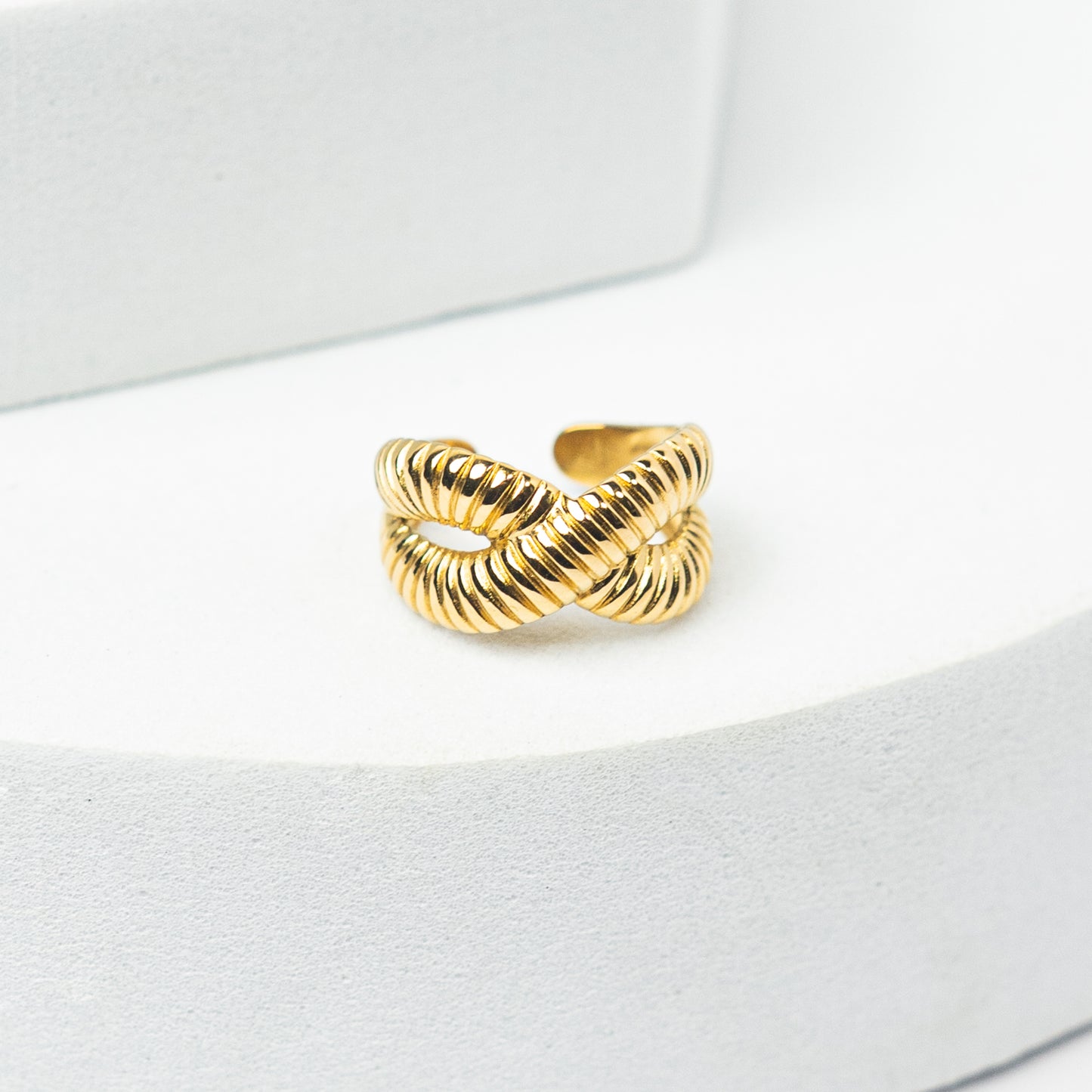 Serpentine Ring
