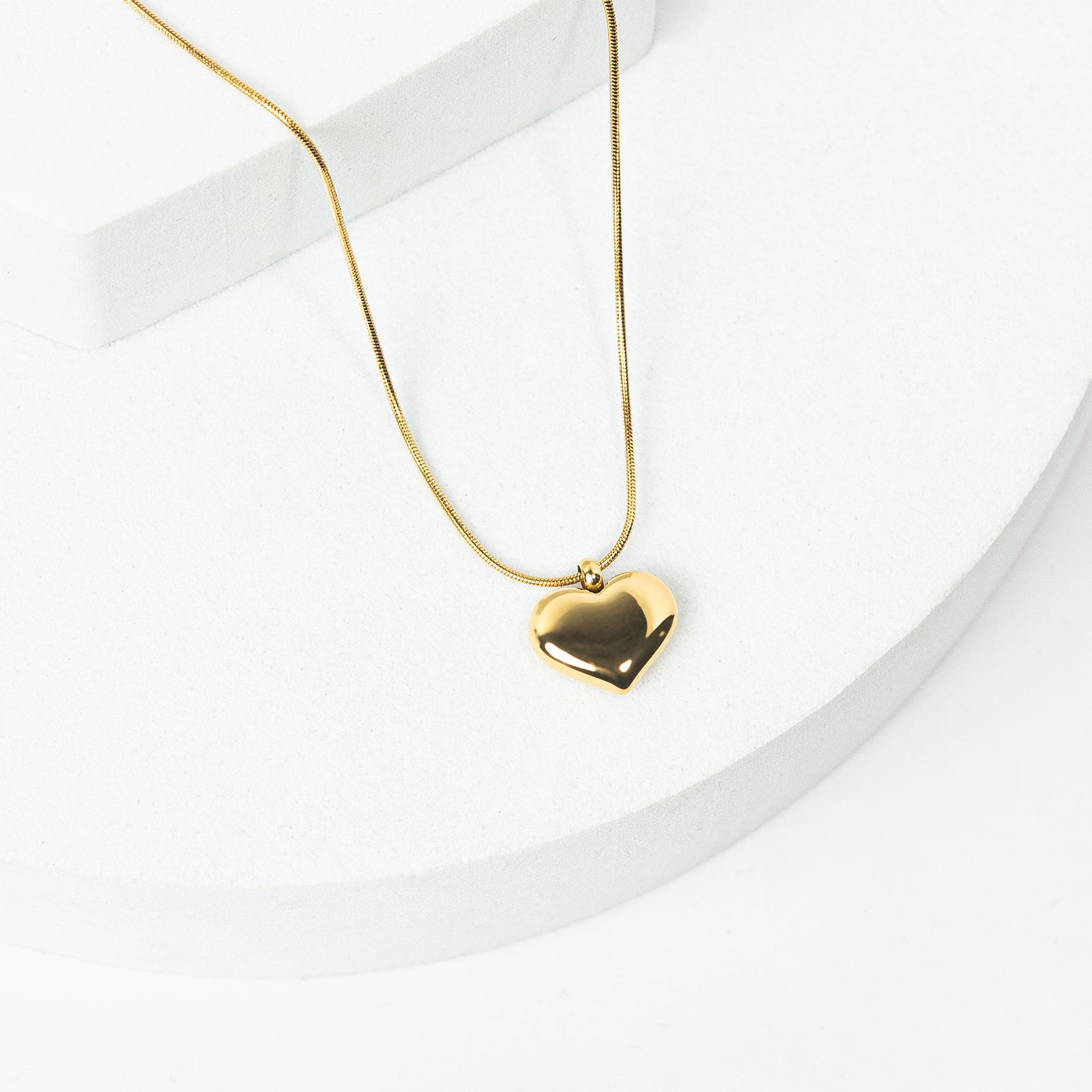 Thea Heart Necklace